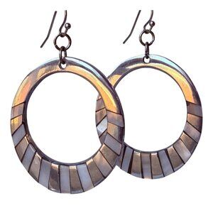 Vintage Chico’s Y2K Silver Hoop Earrings with Mother-of-Pearl Accents Modern NOS
